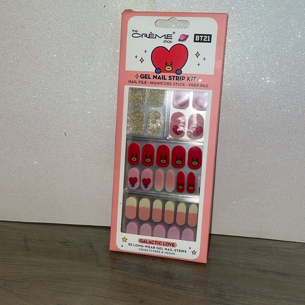 THE CRÈME SHOP BT21: TATA  GEL NAIL STRIPS (SET OF 35)